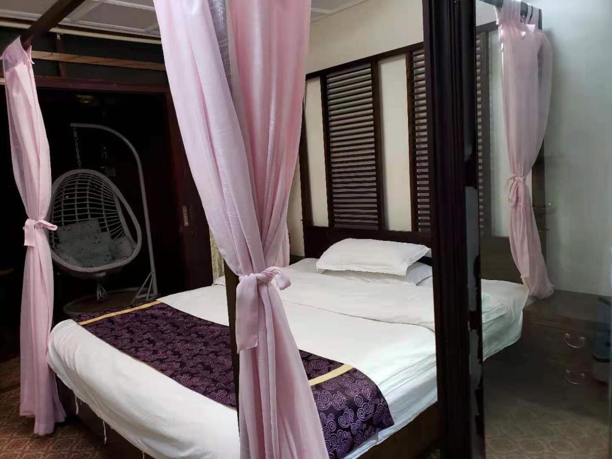 Lqj Riverside Guest House Fenghuang Dış mekan fotoğraf