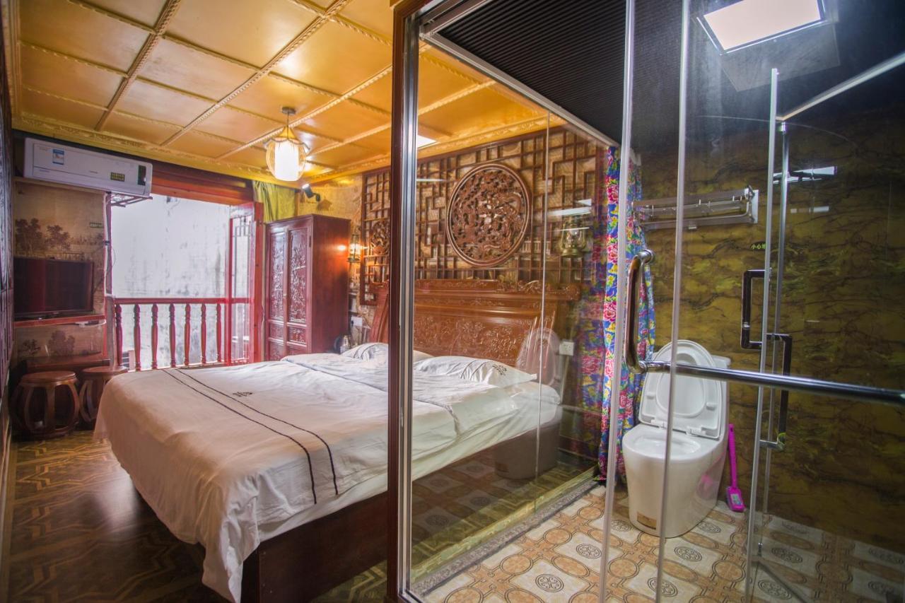 Lqj Riverside Guest House Fenghuang Dış mekan fotoğraf