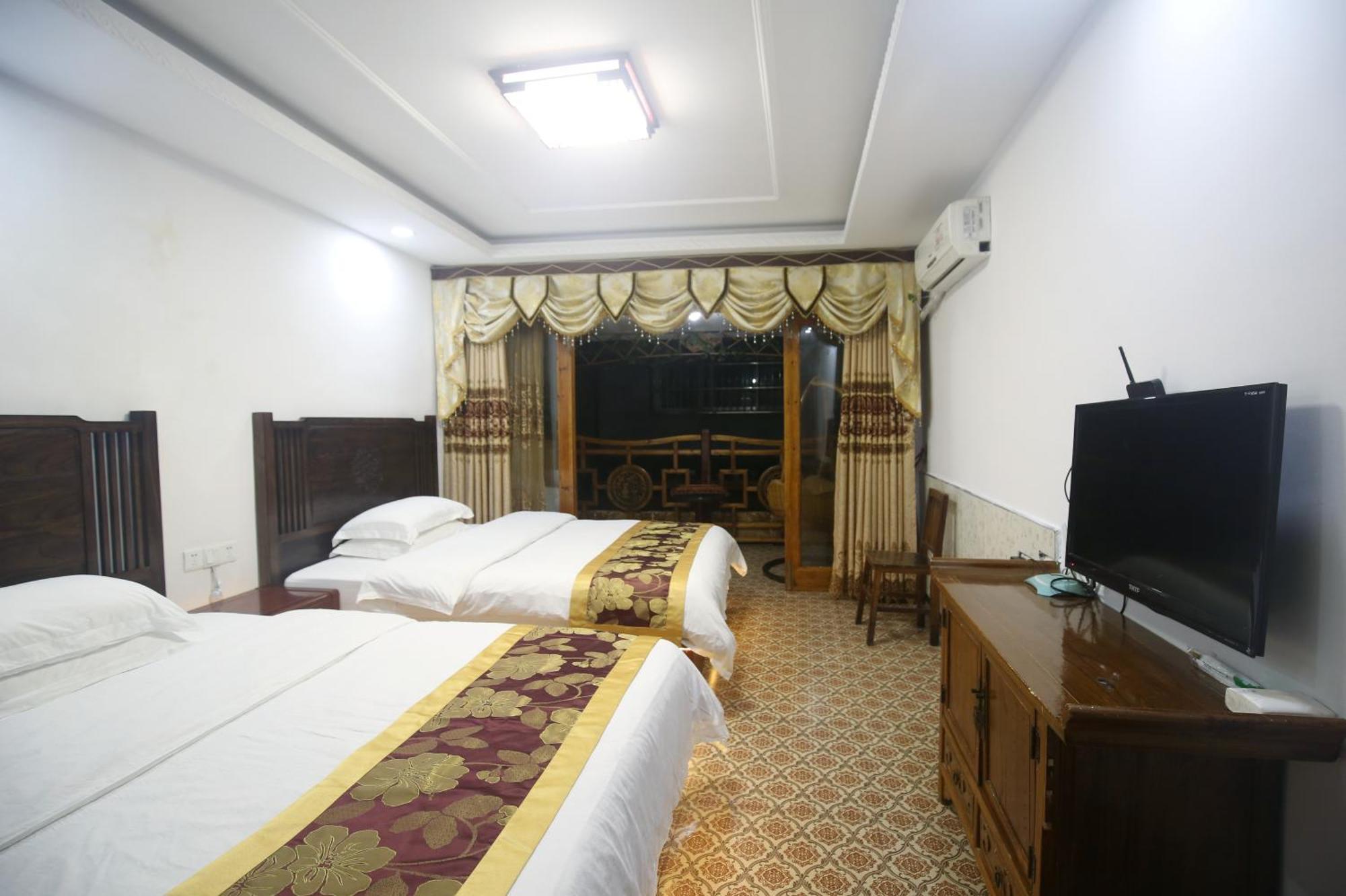 Lqj Riverside Guest House Fenghuang Dış mekan fotoğraf