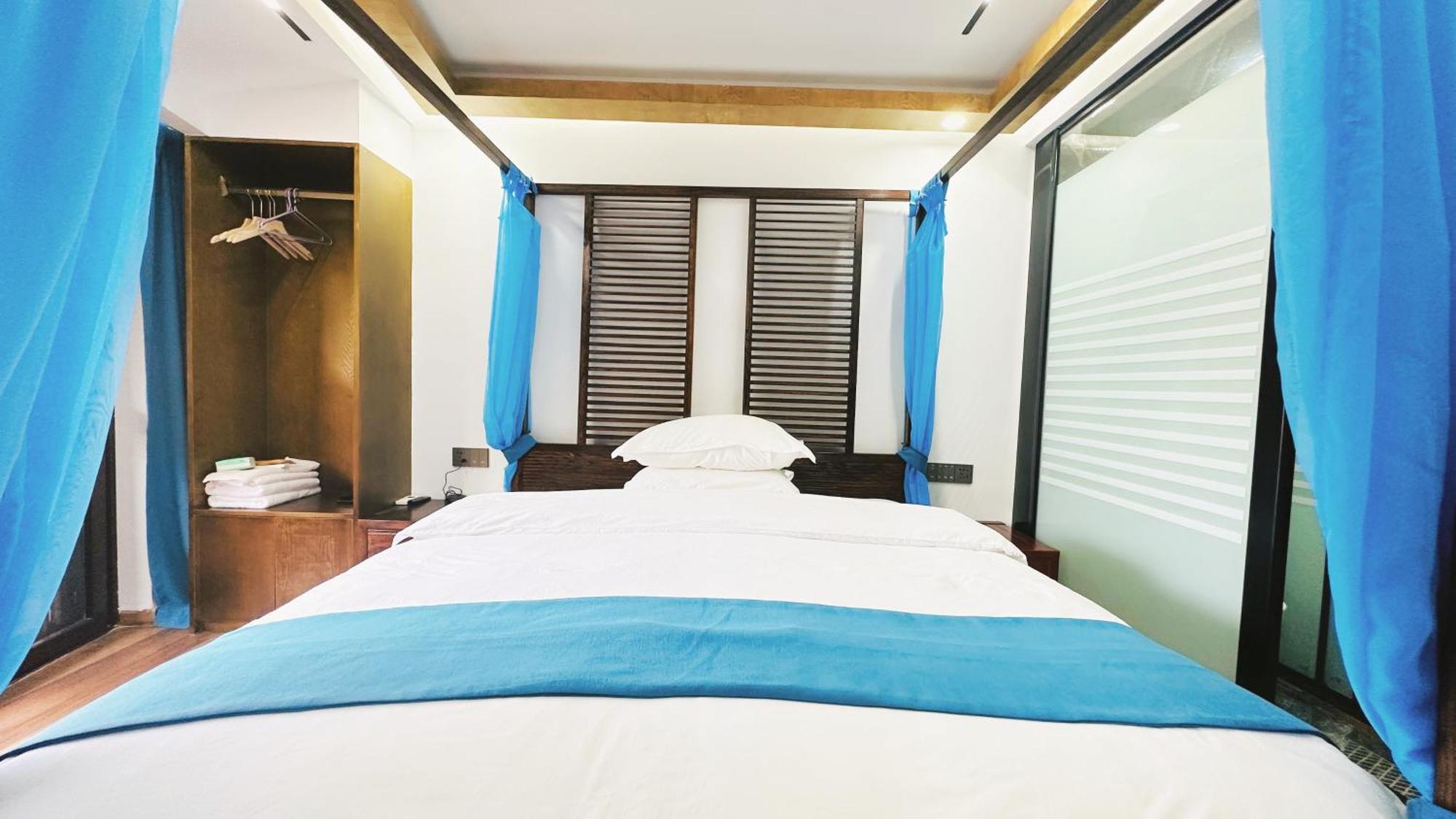 Lqj Riverside Guest House Fenghuang Dış mekan fotoğraf