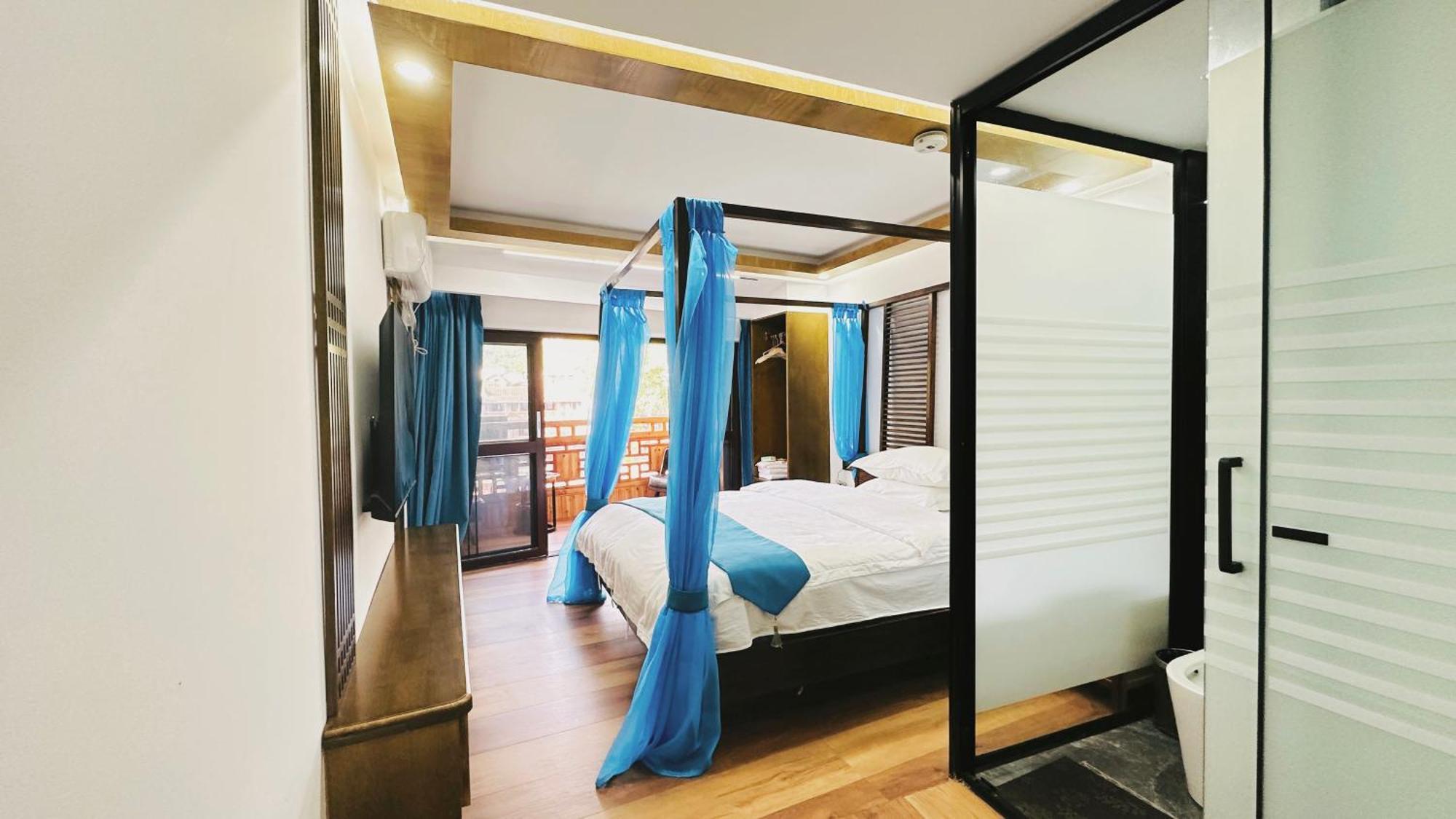 Lqj Riverside Guest House Fenghuang Dış mekan fotoğraf