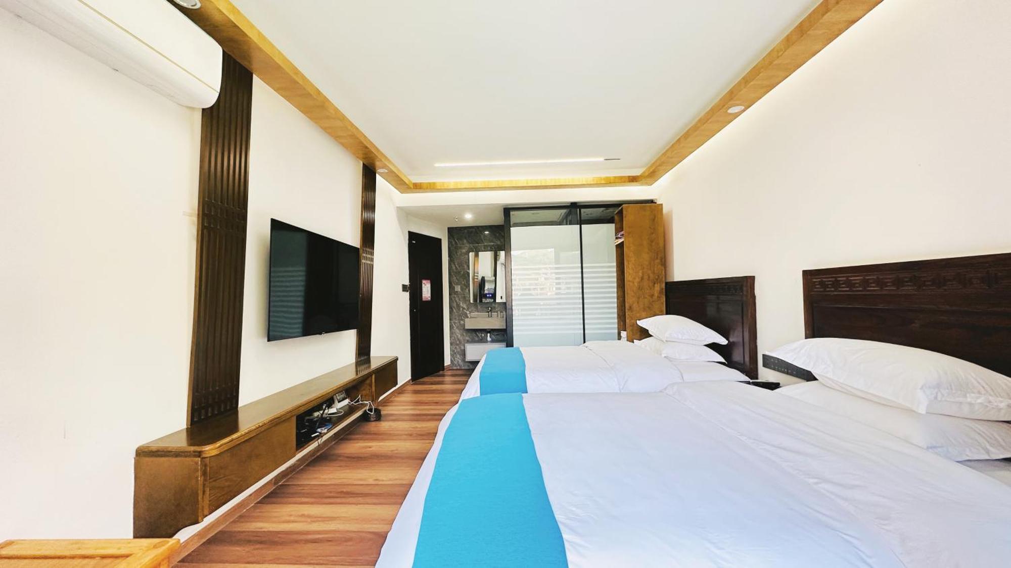 Lqj Riverside Guest House Fenghuang Dış mekan fotoğraf