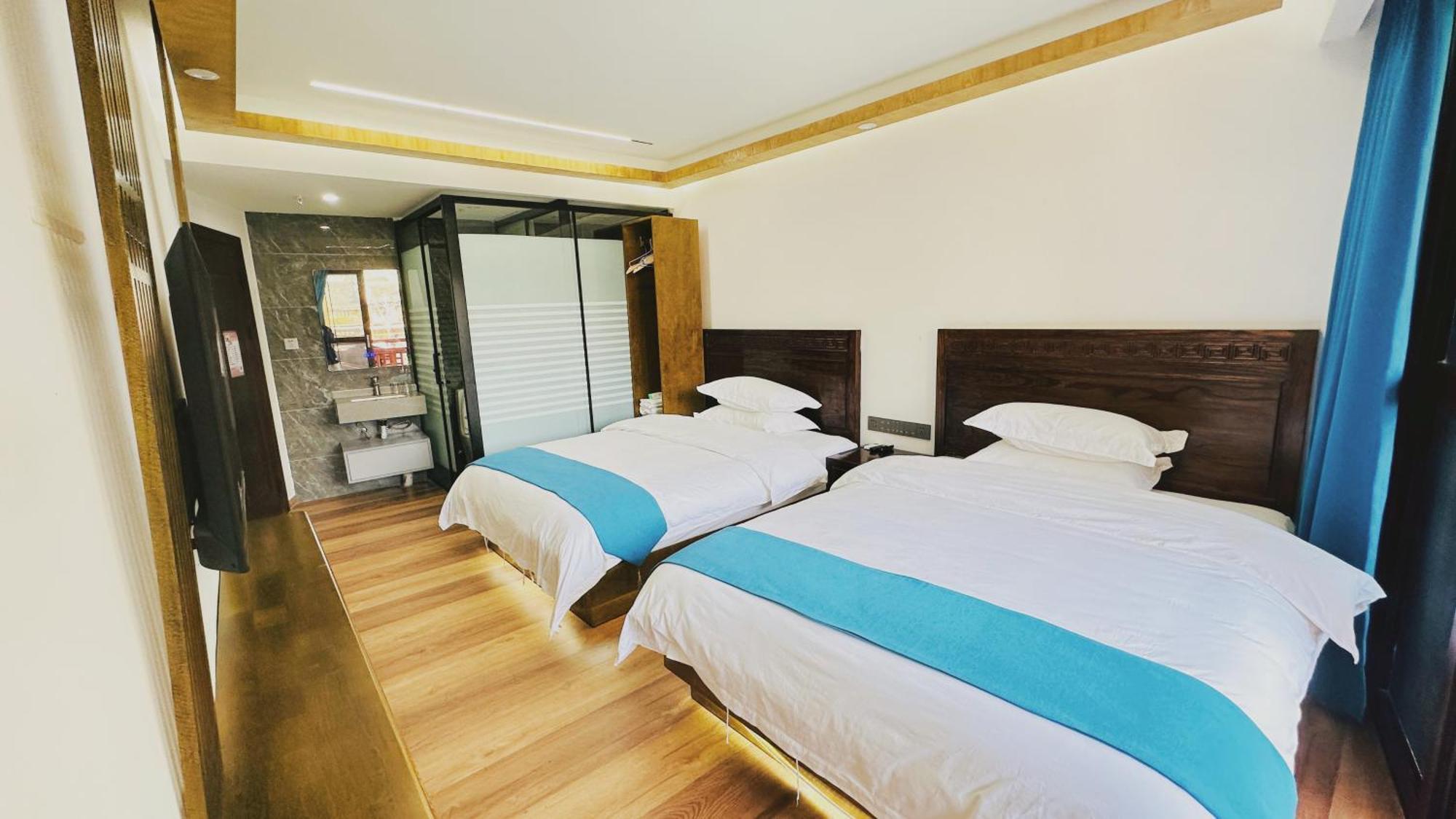 Lqj Riverside Guest House Fenghuang Dış mekan fotoğraf
