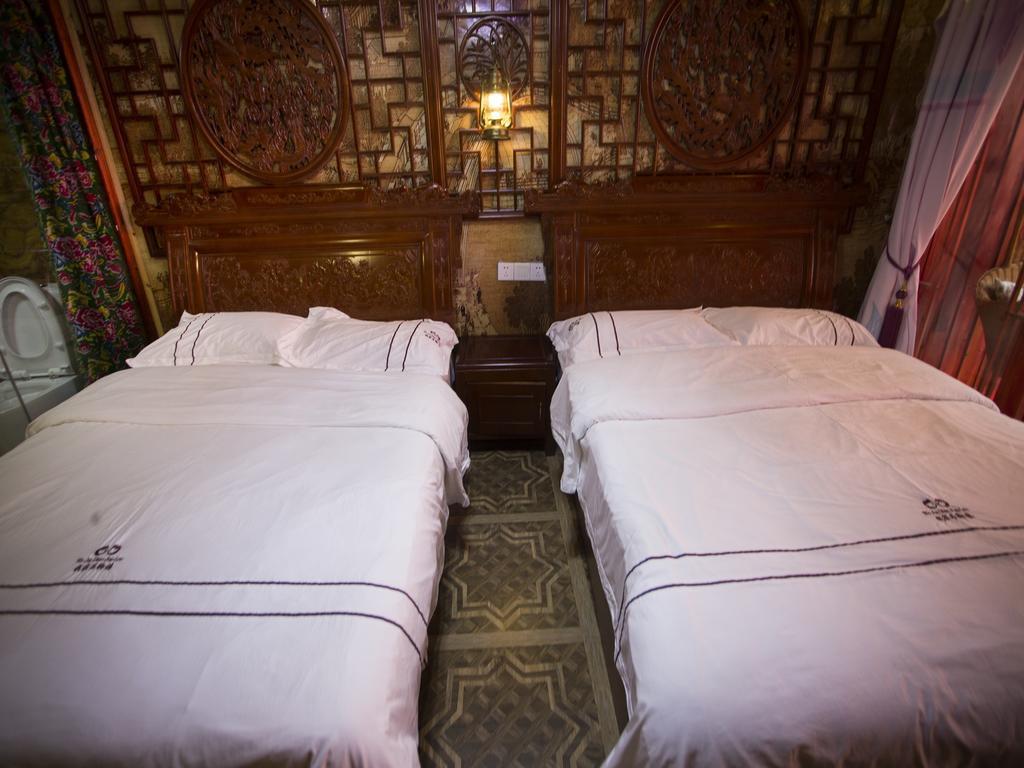 Lqj Riverside Guest House Fenghuang Dış mekan fotoğraf