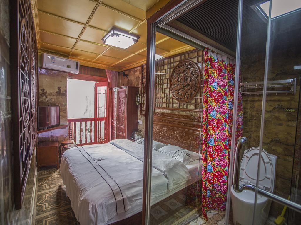 Lqj Riverside Guest House Fenghuang Dış mekan fotoğraf