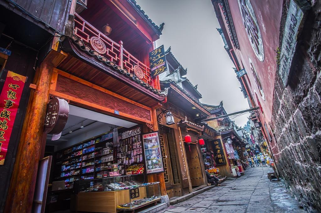 Lqj Riverside Guest House Fenghuang Dış mekan fotoğraf